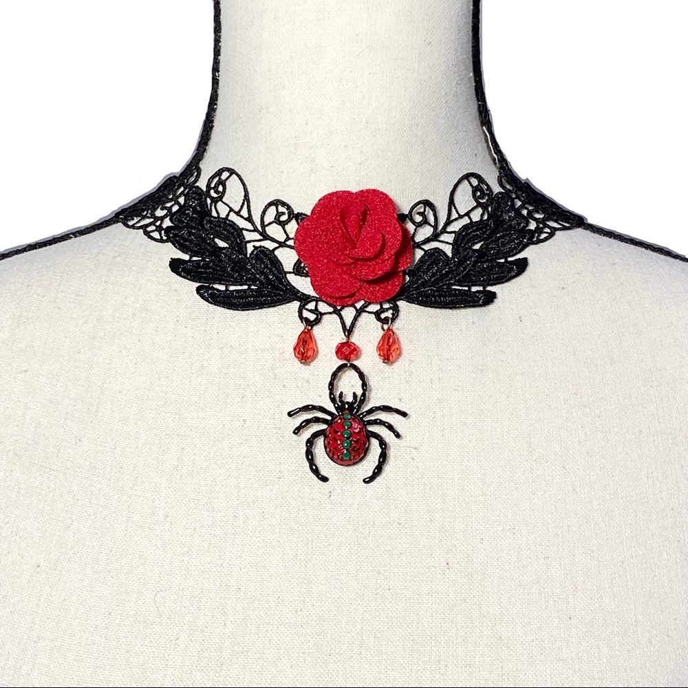 (F) Necklace Choker Gothic Spider Pendant Embroidered Lace Rose